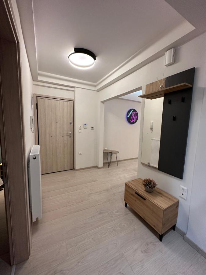 Jj Volos Luxury Center Home מראה חיצוני תמונה